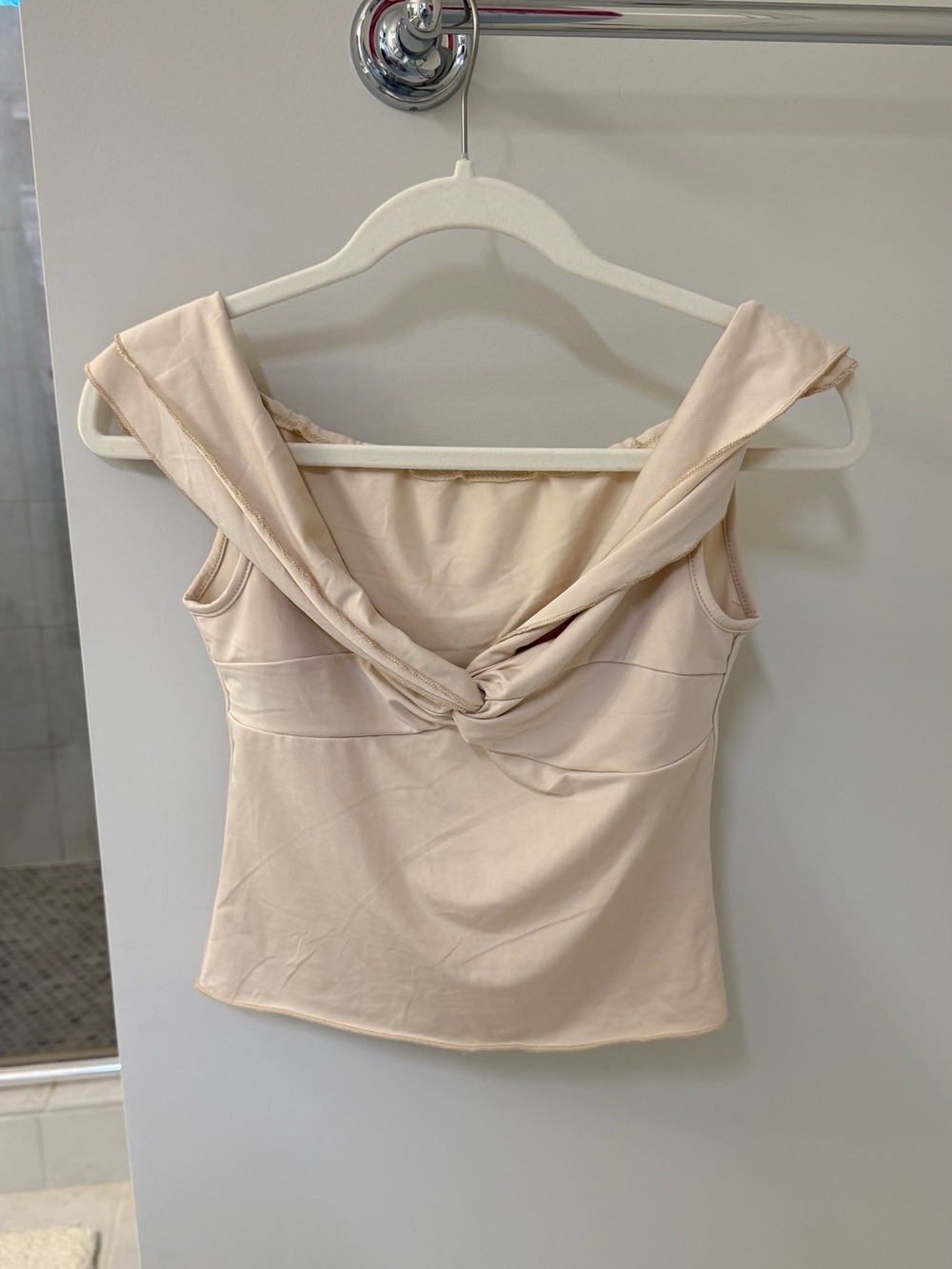 Source Unknown Twist-Front Cream Camisole
